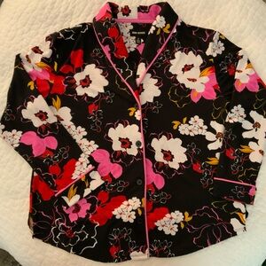 EUC Room Service 2-Piece Shawl Collar Pajama Set Black and Pink Floral Size L